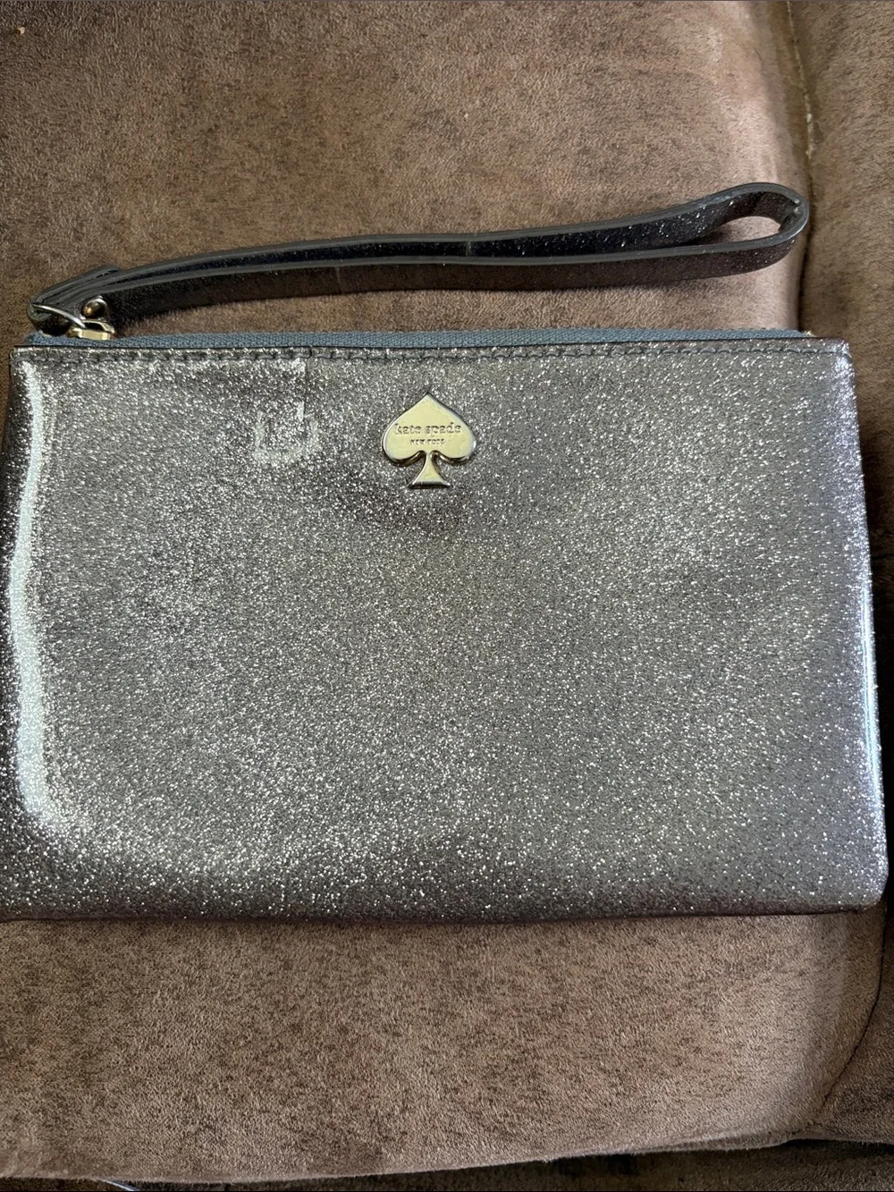 Kate Spade Glitter Wristlet (callouts)